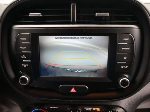 Used 2021 Kia Soul LX FWD image 16