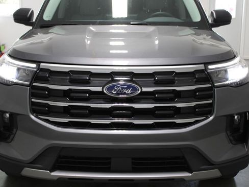 New 2026 Ford Explorer Active image 53