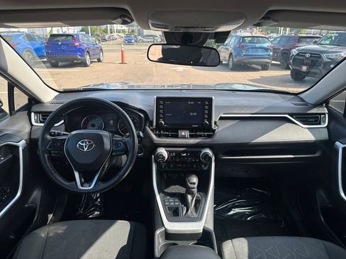 Used 2020 Toyota RAV4 XLE w/ Convenience Package AWD/4WD image 10