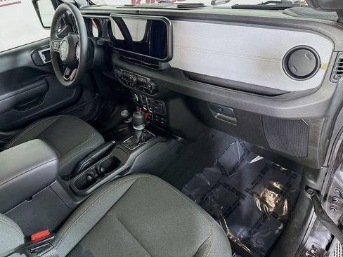 Used 2024 Jeep Wrangler Sport AWD/4WD image 29