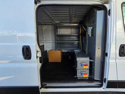 Used 2025 RAM ProMaster 2500 FWD image 21