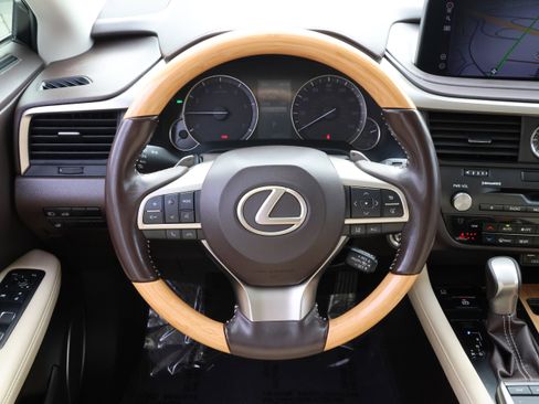 Used 2020 Lexus RX 350L FWD w/ Premium Package image 17