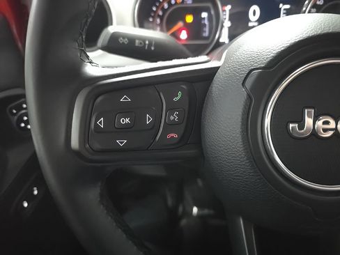 Used 2021 Jeep Wrangler Unlimited Islander image 19