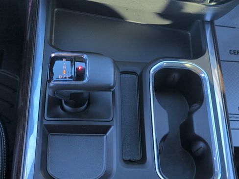 Used 2022 GMC Sierra 1500 Elevation image 21