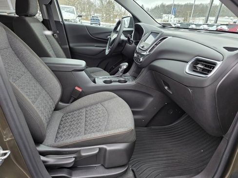 Used 2024 Chevrolet Equinox LT image 22