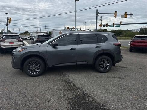 New 2026 Nissan Rogue S image 7