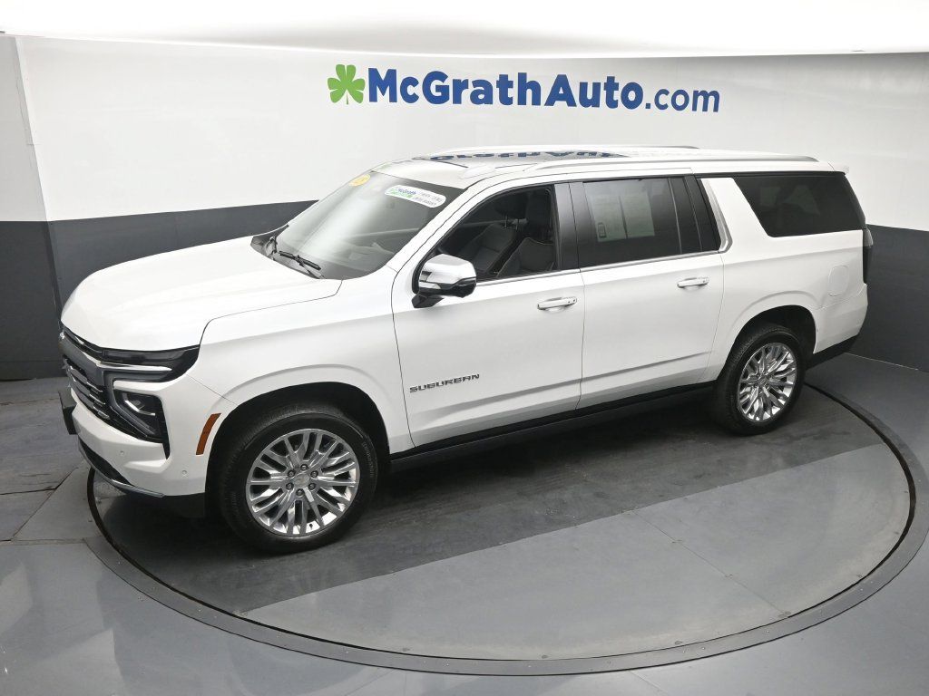 Used 2025 Chevrolet Suburban Premier AWD/4WD image 24