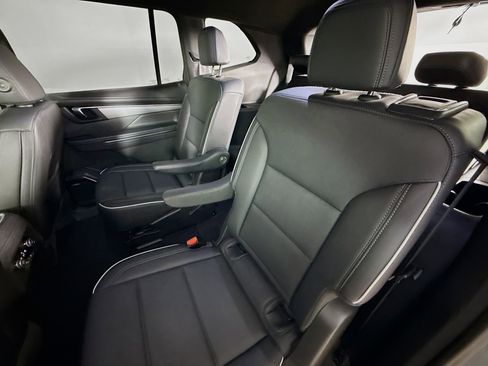 Used 2025 Buick Enclave Preferred image 29