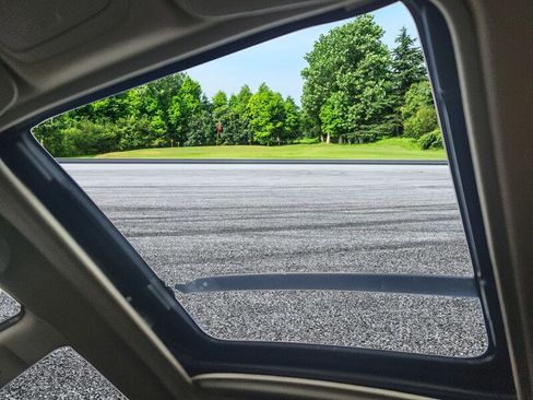 Used 2012 Subaru Forester 2.5X Premium w/ Popular Pkg 3 image 21