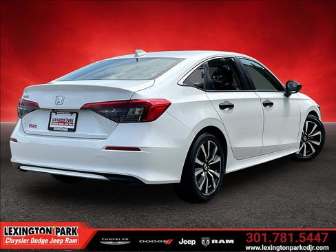 Used 2022 Honda Civic EX image 5