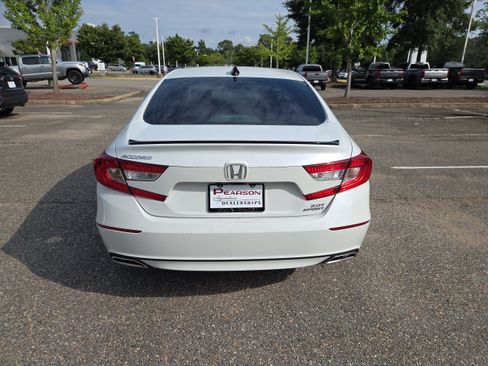 Used 2022 Honda Accord Sport image 4