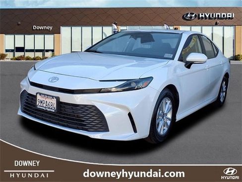 Used 2025 Toyota Camry LE image 1