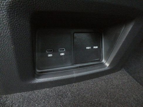 Used 2026 Volkswagen Atlas Cross Sport SE AWD/4WD image 44