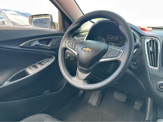 Used 2021 Chevrolet Malibu LT FWD image 27