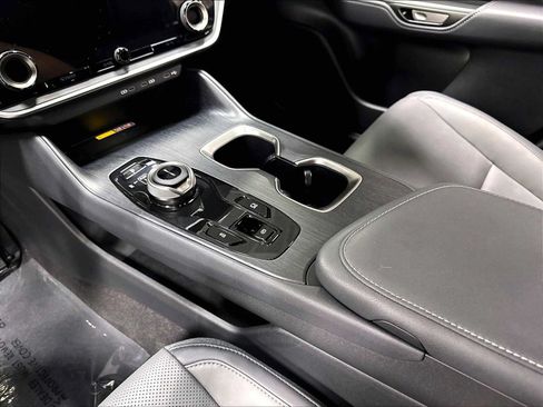 Used 2026 Lexus RZ 350e 2WD w/ Accessory Package (Z1) image 19