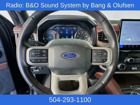 Used 2024 Ford Expedition Limited image 11