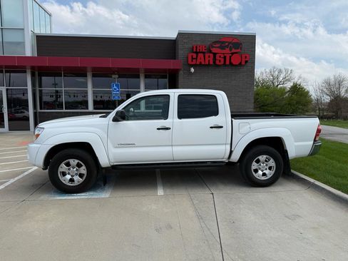 Used 2006 Toyota Tacoma PreRunner image 1