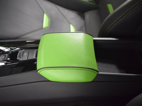 Used 2020 Lamborghini Huracan EVO image 37