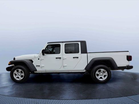Used 2023 Jeep Gladiator Sport w/ Trailer Tow Package AWD/4WD image 3