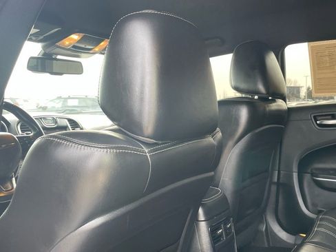 Used 2021 Chrysler 300 S image 25