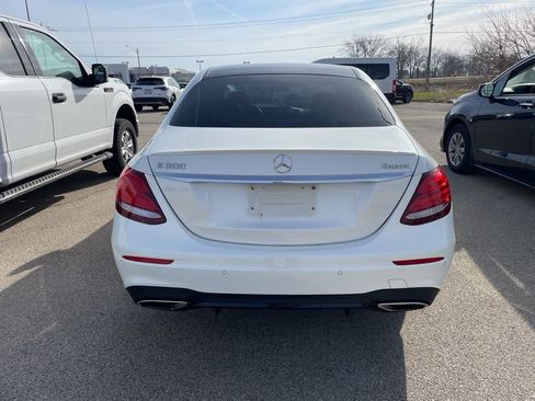 Used 2019 Mercedes-Benz E 300 4MATIC image 3