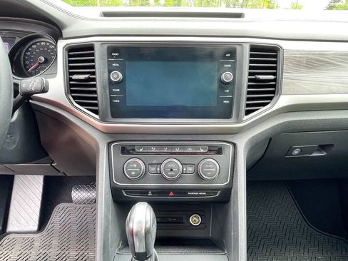 Used 2021 Volkswagen Atlas Cross Sport SE w/ Panoramic Sunroof Package image 12