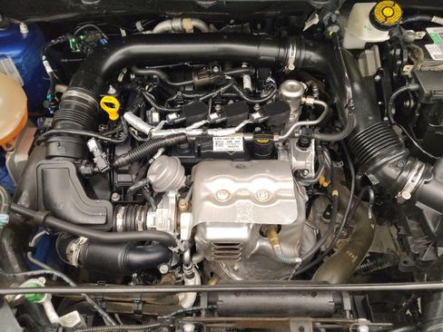 Used 2019 Ford EcoSport SE image 30