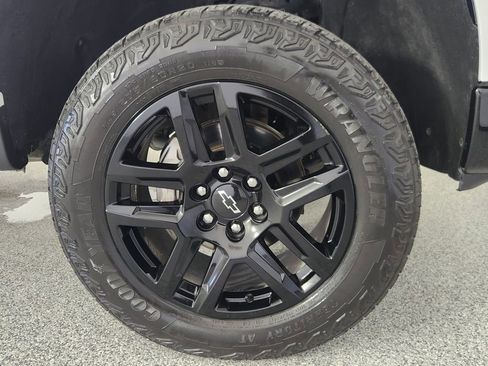 Used 2022 Chevrolet Silverado 1500 LT Trail Boss w/ LT Trail Boss Premium Package image 13