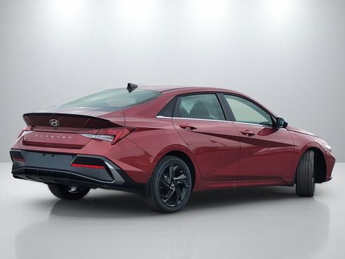New 2026 Hyundai Elantra SEL Sport image 4