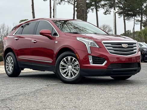 Used 2019 Cadillac XT5 Luxury image 2