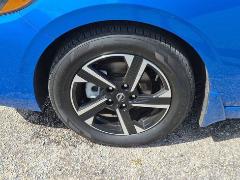 Used 2024 Nissan Sentra SV FWD image 12