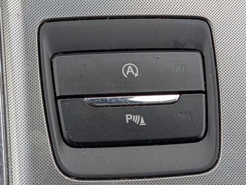 Used 2024 Ford Edge Titanium image 35