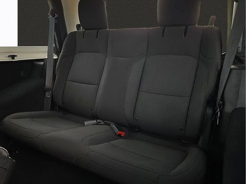 Used 2018 Jeep Wrangler Sport AWD/4WD image 9