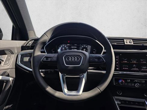 Used 2025 Audi Q3 2.0T Premium w/ Convenience Package AWD/4WD image 21