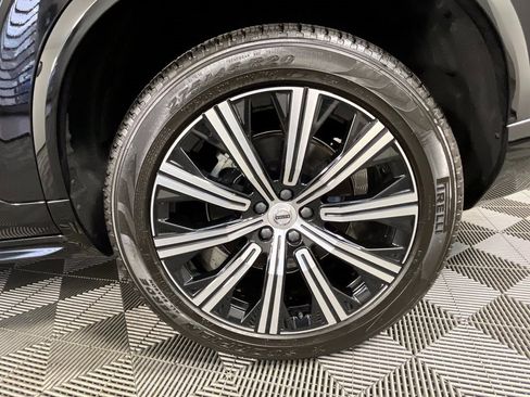 Used 2025 Volvo XC90 B5 Core image 13