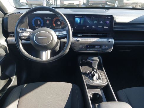 Used 2024 Hyundai Kona SEL image 28