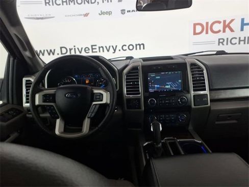 Used 2015 Ford F150 Lariat image 15