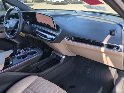 Certified 2024 Cadillac Lyriq Sport w/ Nappa Leather Package image 29