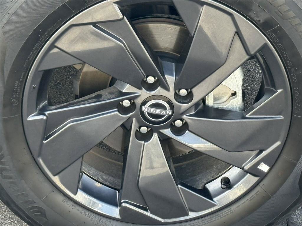 Used 2026 Nissan Rogue SV AWD/4WD image 10