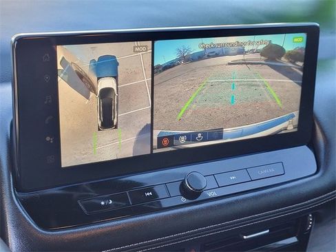 Certified 2025 Nissan Rogue Platinum w/ Platinum Premium Package image 15