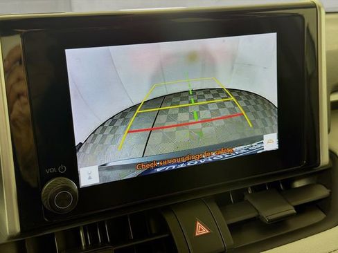 Used 2023 Toyota RAV4 XLE AWD/4WD image 15