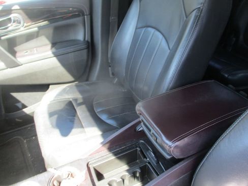 Used 2016 Buick Enclave Leather image 13