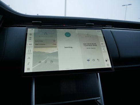 Used 2024 Land Rover Range Rover Long Wheelbase Autobiography image 29