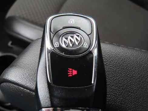 Used 2020 Buick Encore Preferred image 33