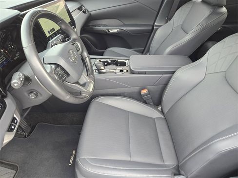 Used 2025 Lexus RX 350 Premium image 13