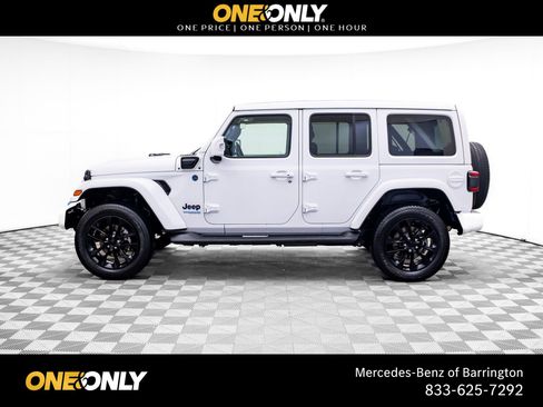 Used 2021 Jeep Wrangler Unlimited Sahara image 2