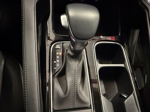 Used 2024 Kia Telluride EX w/ EX Captain's Chair Package image 23