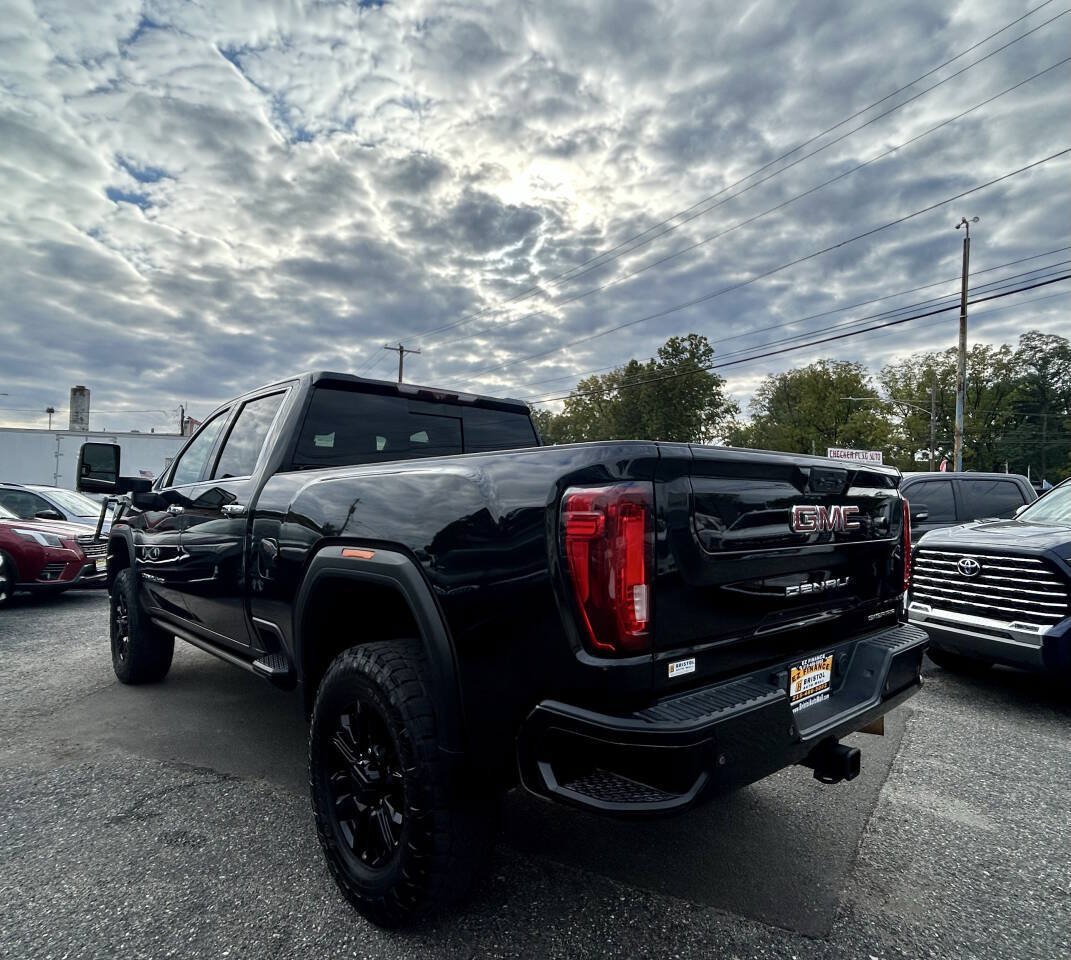 Used 2021 GMC Sierra 2500 Denali w/ Denali Black Diamond Edition AWD/4WD image 5