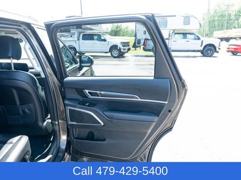 Used 2025 Kia Telluride S AWD/4WD image 15