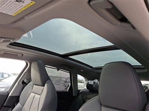 New 2025 Audi Q5 Premium Plus image 11